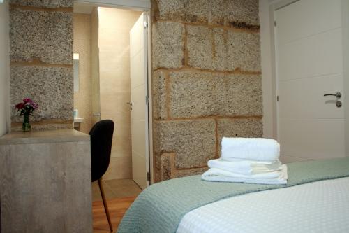 Escritorio con silla.