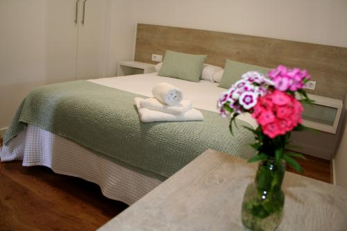 Habitación doble con cama de matrimonio de 150 cm.