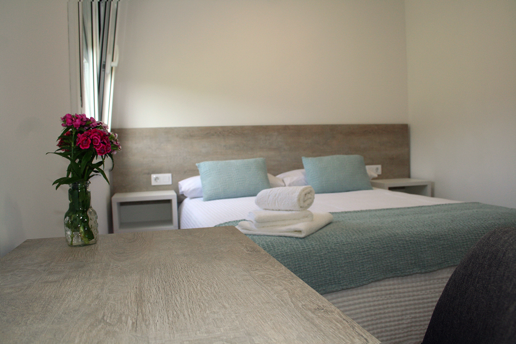 Habitación 1 - Aciñeira - cama de matrimonio de 150 cm_2