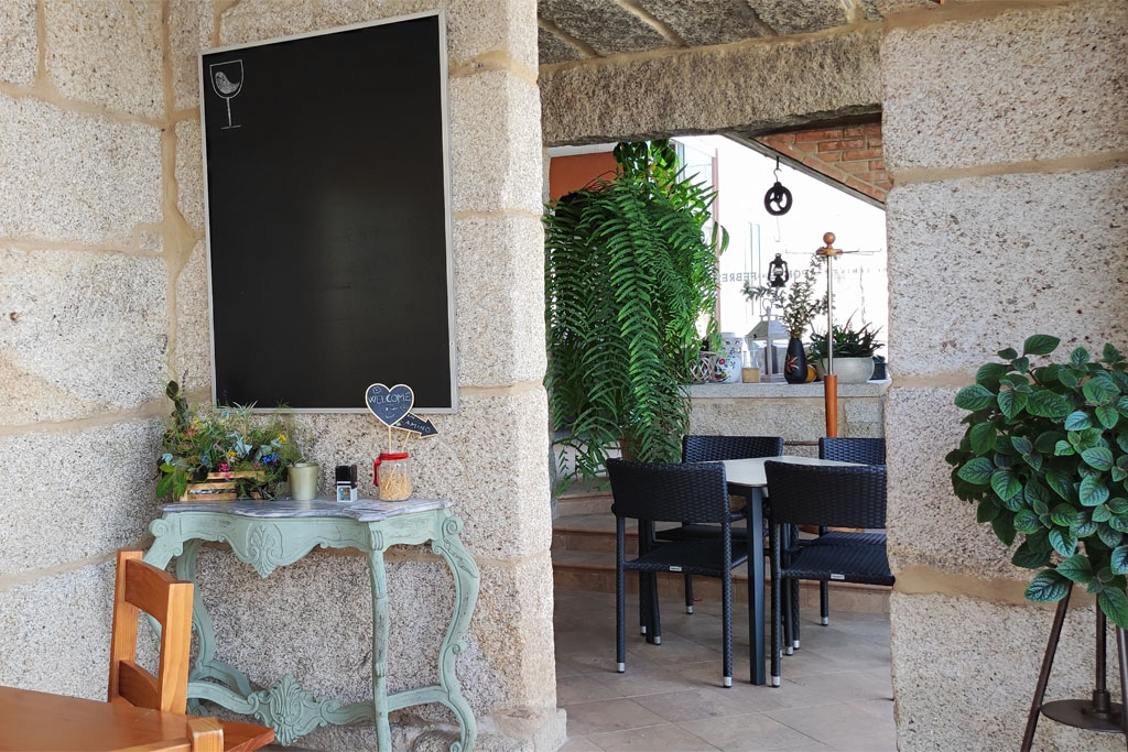 rincón junto a escaleras de acceso a las habitaciones